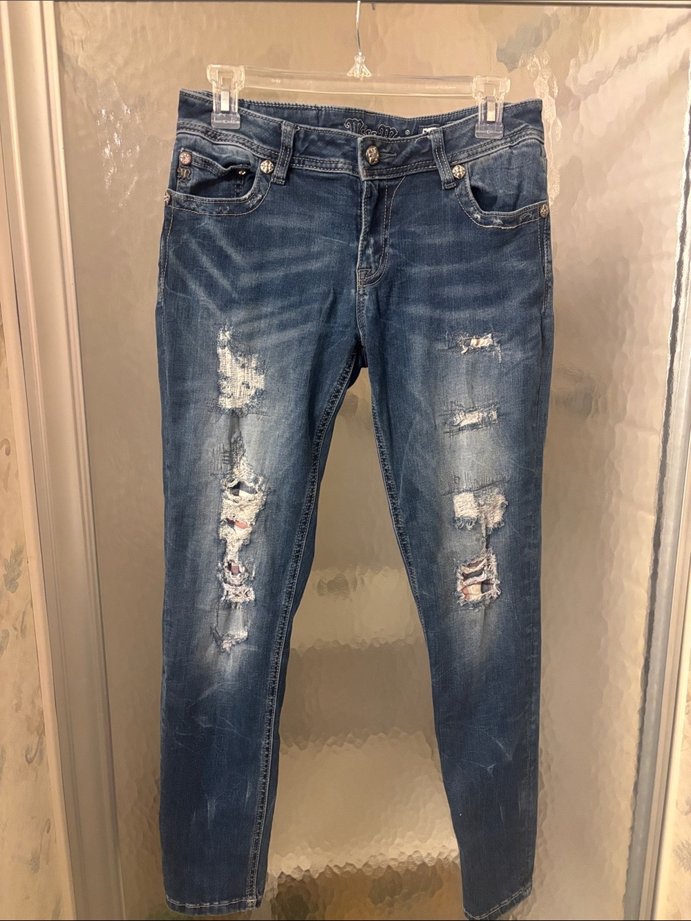 Miss Me Distressed Skinny Jeans in Dark Blue Wash